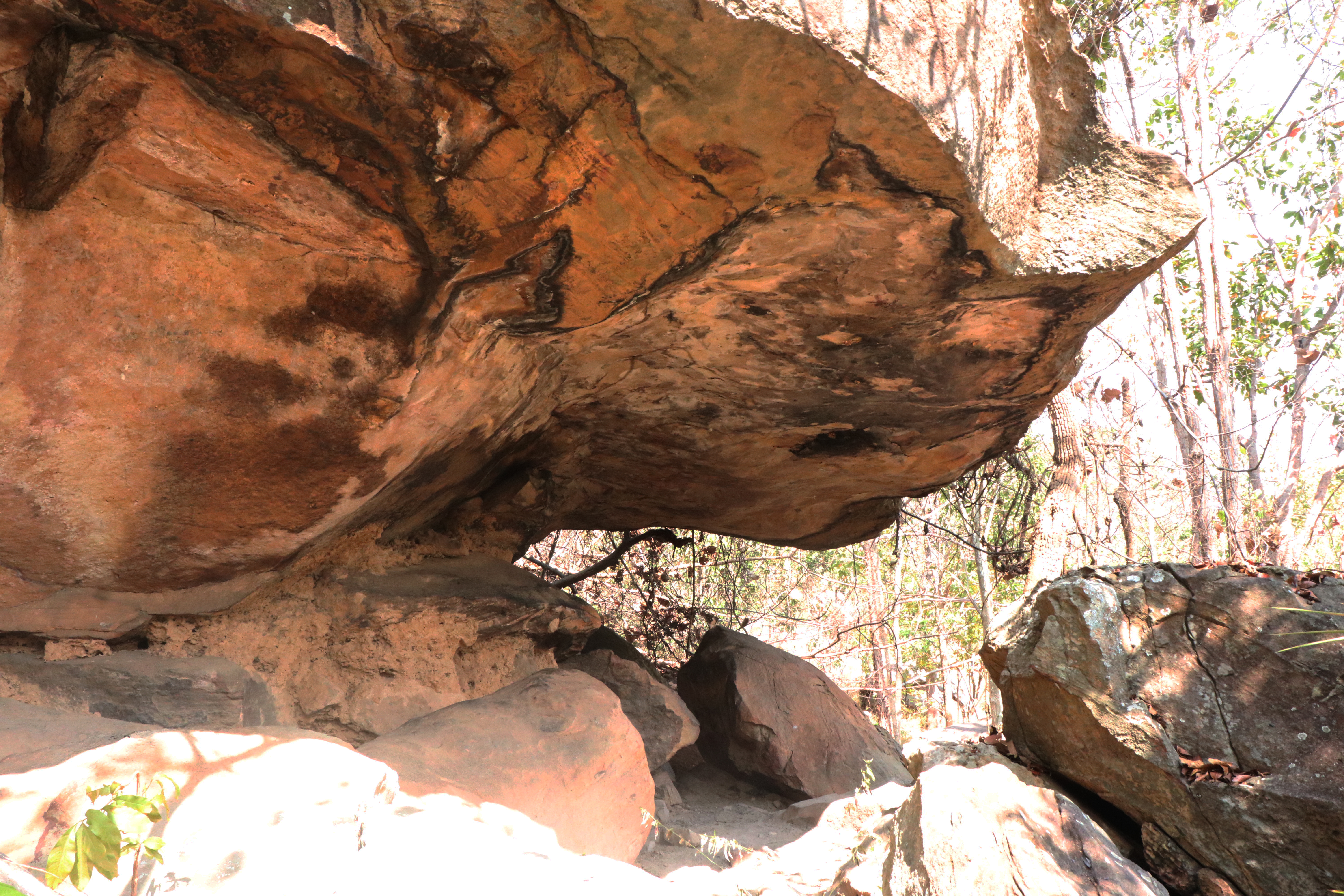 สำรวจแหล่งภาพเขียนสีถ้ำสบไถ ๑ ในเขตอุทยานแห่งชาติน้ำพอง จังหวัดขอนแก่น