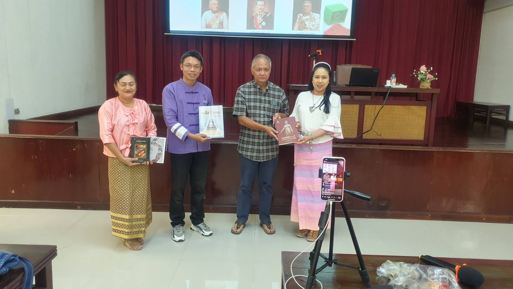 ภาพประกอบ ข่าวกิจกรรม