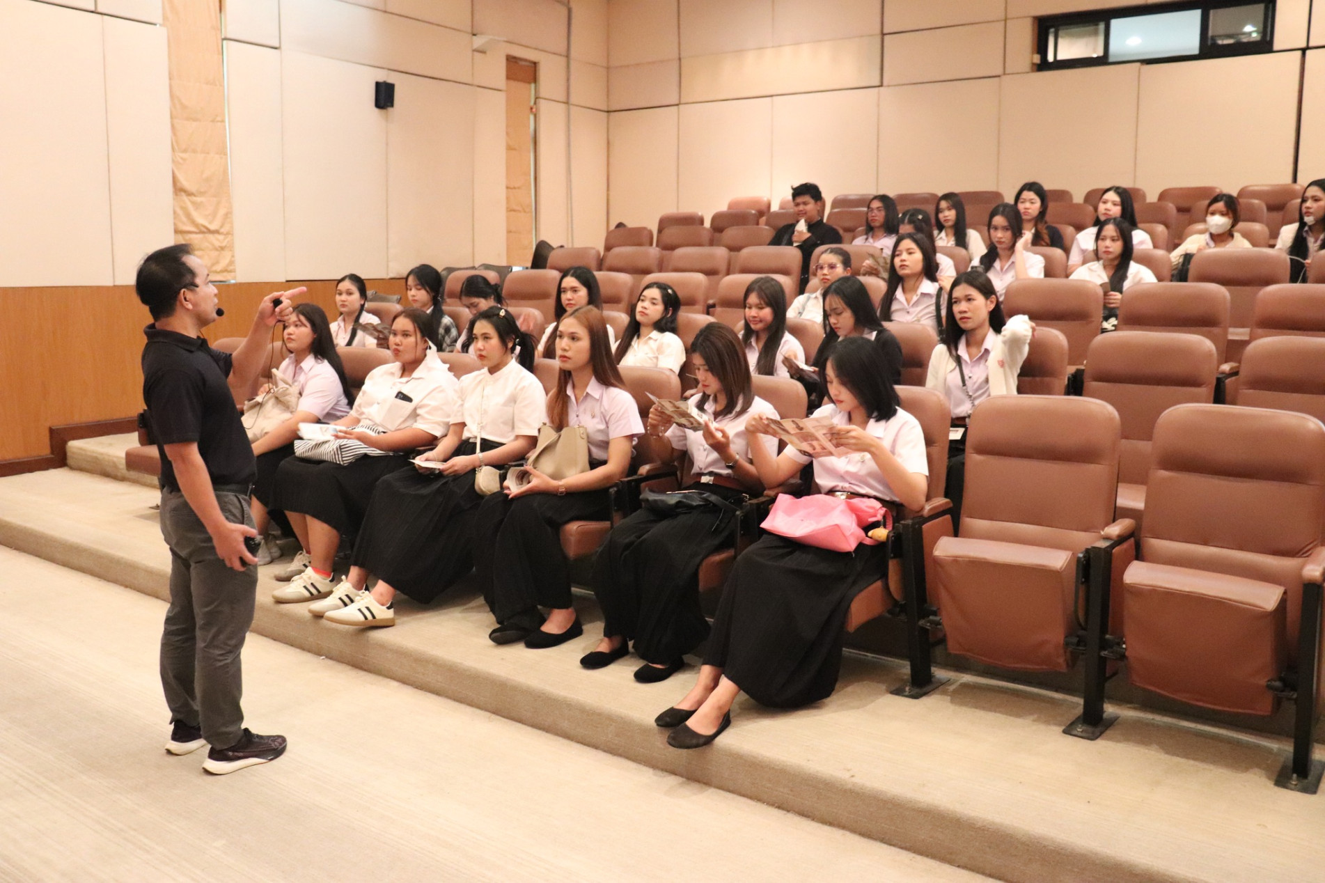 ภาพประกอบ ข่าวประชาสัมพันธ์