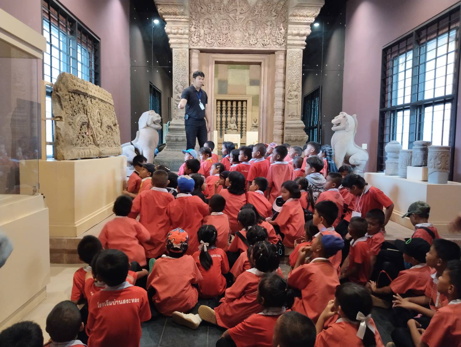 ภาพประกอบ :โรงเรียนบ้านสระทอง ตำบลเเนงมุด อำเภอกาบเชิง จังหวัดสุรินทร์