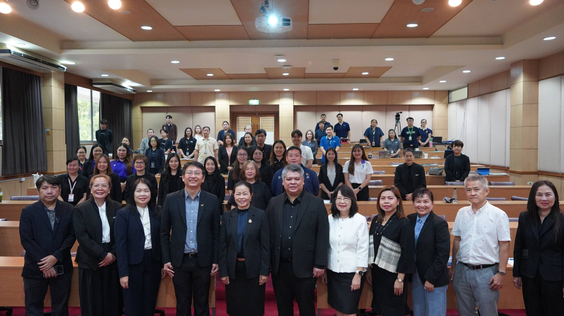 ภาพประกอบ ข่าวกิจกรรม