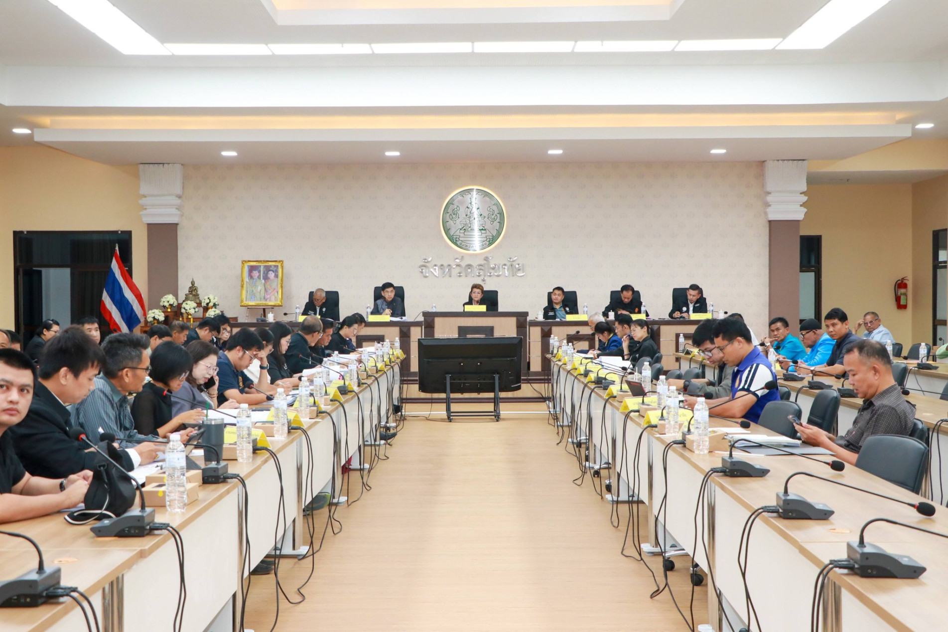 ภาพประกอบ :อุทยานประวัติศาสตร์สุโขทัยเข้าร่วมชี้แจงความคืบหน้าการแก้ไขปัญหาที่ดินในพื้นที่ฯ แก่คณะกรรมการขับเคลื่อนโครงการสมาชิกวุฒิสภาพบประชาชนกลุ่มภาคเหนือ (ตอนล่าง)