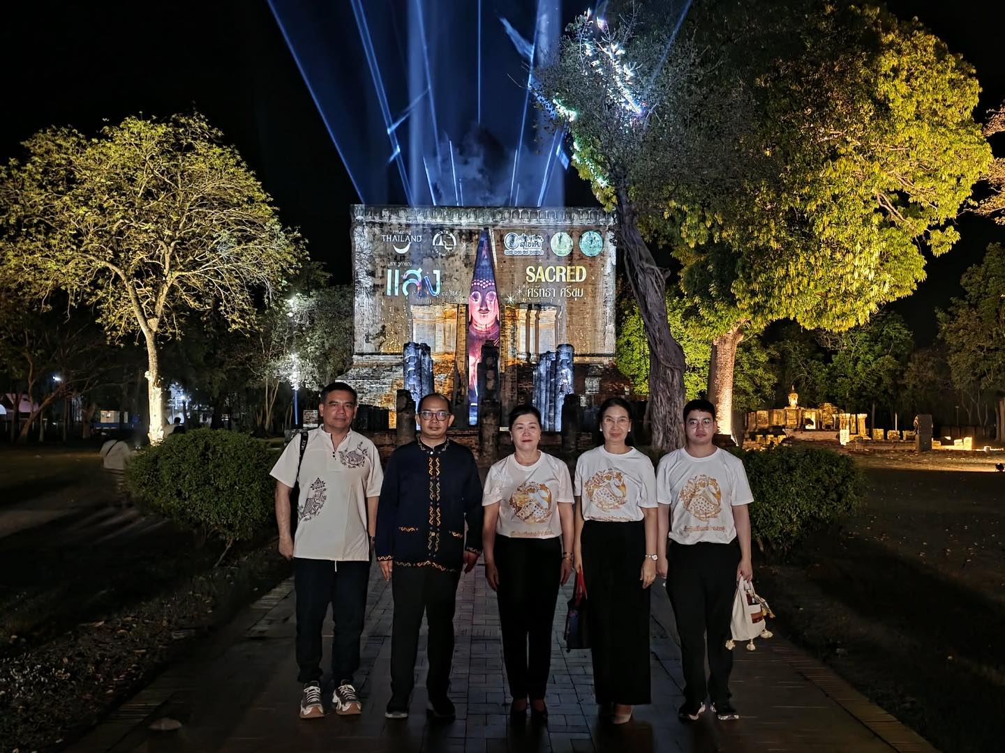 ภาพประกอบ :ผู้ตรวจราชการกระทรวงวัฒนธรรม เข้าร่วมชมกิจกรรม SACRED ศรัทธา ศรีชุม ณ วัดศรีชุม อุทยานประวัติศาสตร์สุโขทัย