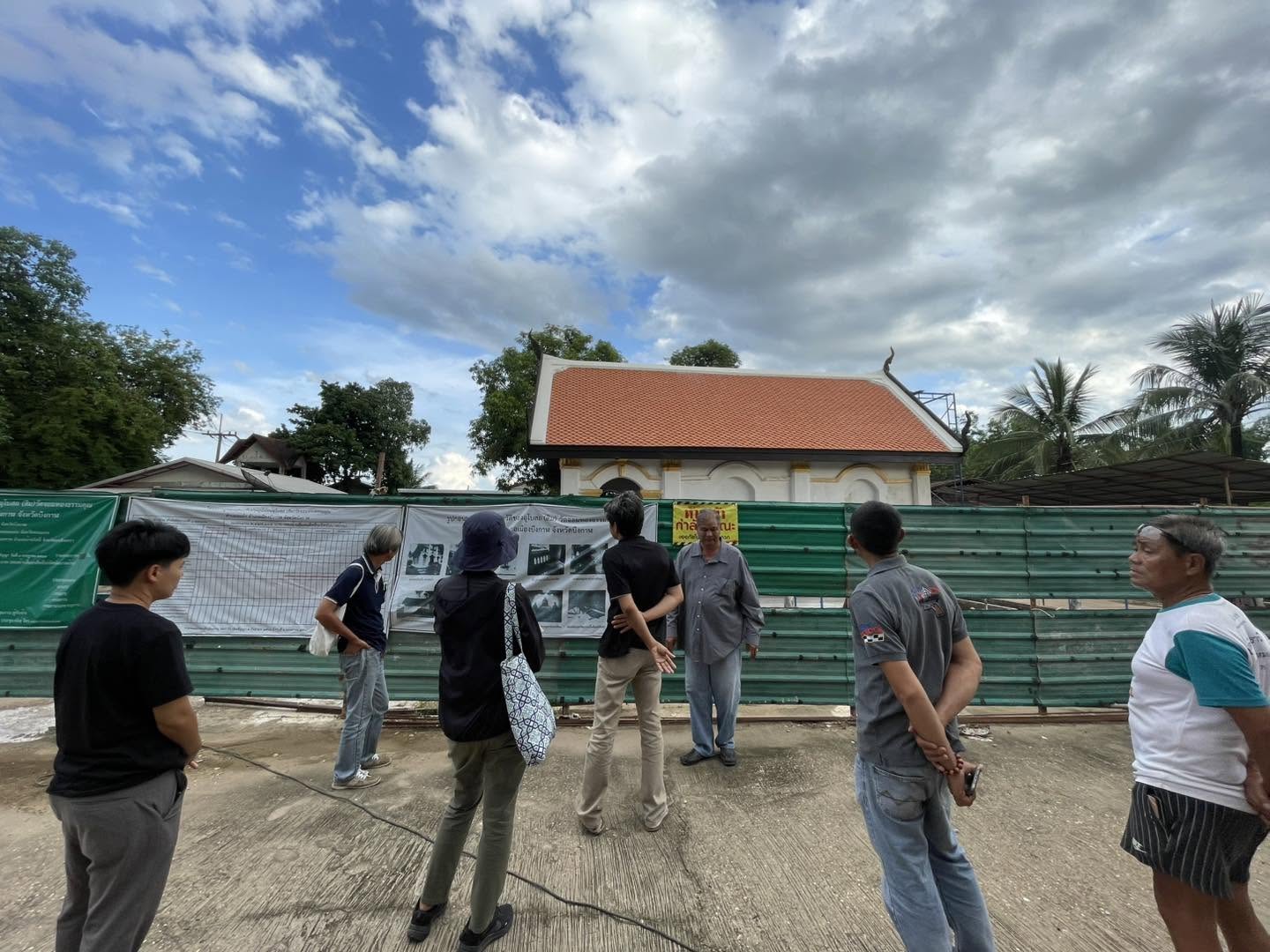 ภาพประกอบ :ตรวจรับพัสดุ ตรวจสอบความคืบหน้างาน โครงการบูรณะและปรับปรุงภูมิทัศน์อุโบสถ (สิม) วัดจอมทองธรรมคุณ ตำบลหอคำ อำเภอเมืองบึงกาฬ จังหวัดบึงกาฬ