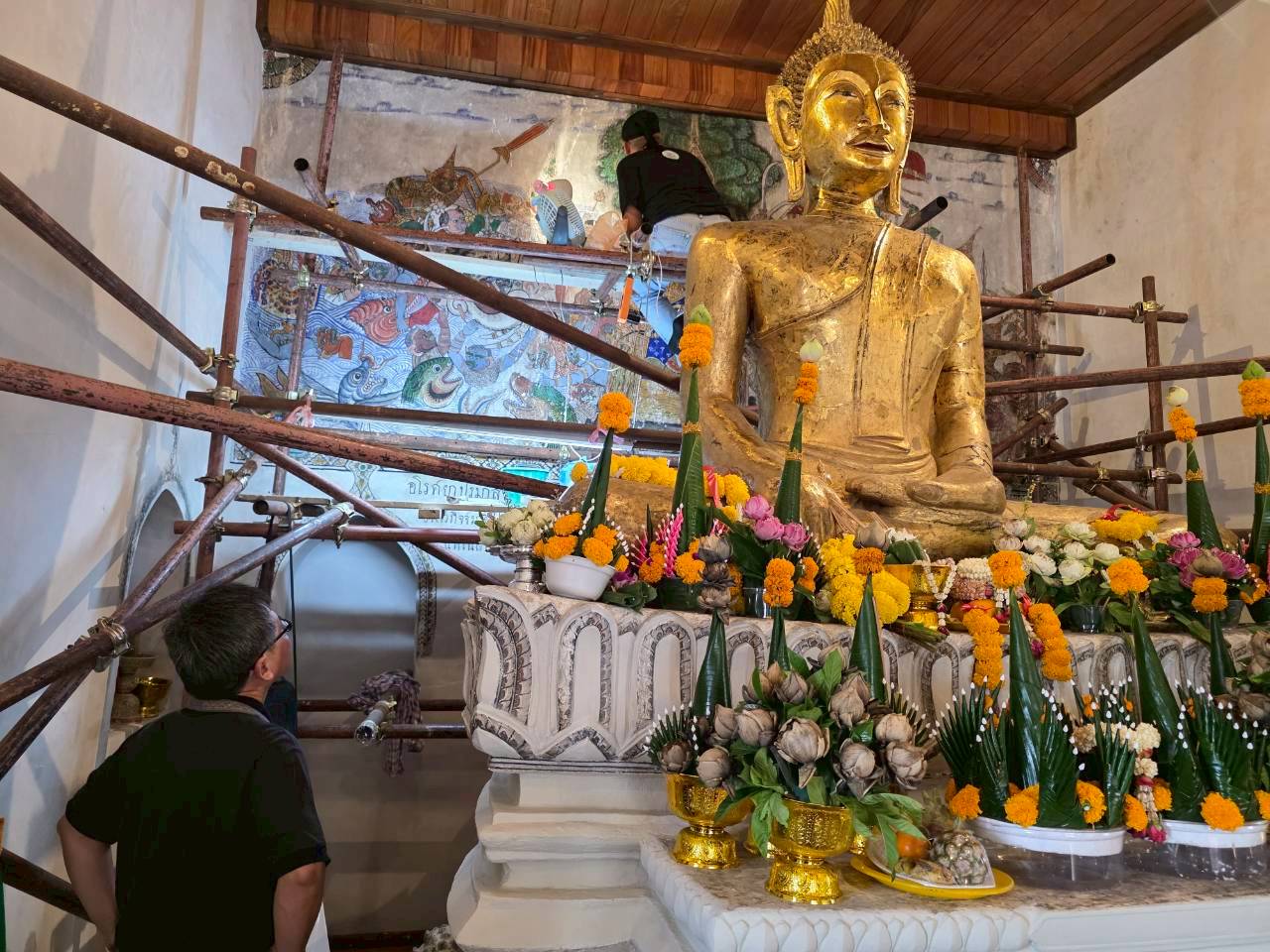 ภาพประกอบ :ตรวจเยี่ยมโบราณสถานปราสาทเมืองแขก อำเภอสูงเนิน จังหวัดนครราชสีมา และติดตามการดำเนินงานโครงการอนุรักษ์จิตรกรรมและประติมากรรมภายในอุโบสถ (วิหารหลวงพ่อแจ้ง) วัดแจ้งใน ตำบลในเมือง อำเภอเมือง จังหวัดนครราชสีมา