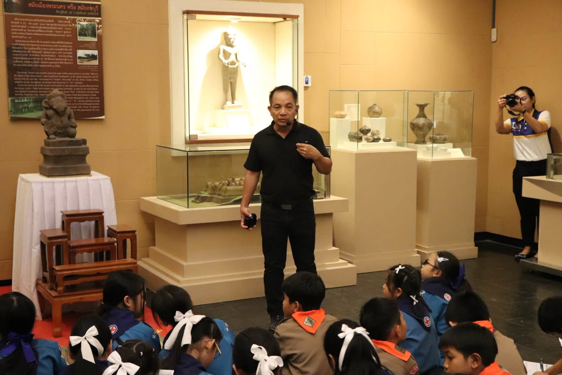ภาพประกอบ :โรงเรียนวาณิชย์นุกูล ตำบลในเมือง อำเภอเมือง จังหวัดสุรินทร์ ๒๓ กรกฎาคม ๒๕๖๙