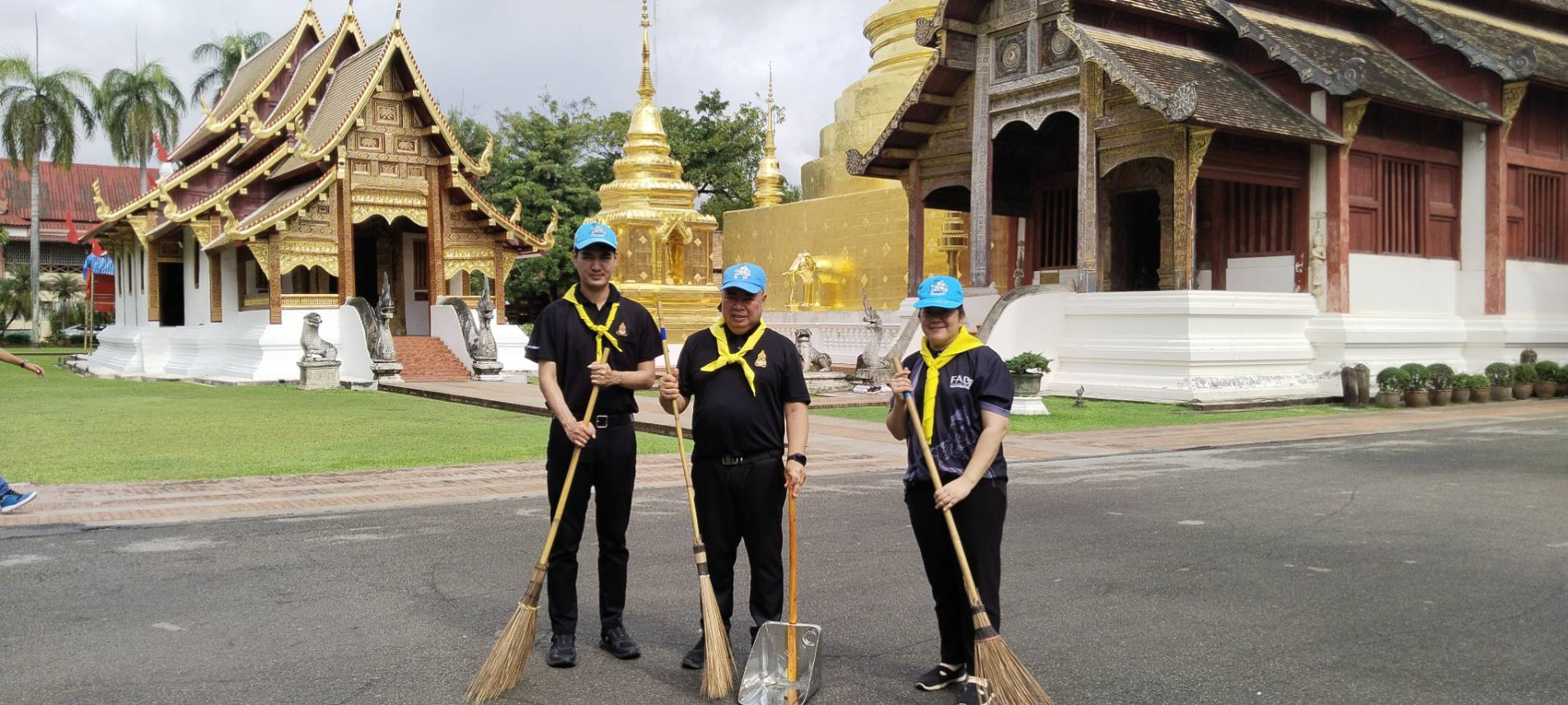 ภาพประกอบ :นางวรรณภา ปะวิโน บรรณารักษ์ชำนาญการ เข้าร่วมกิจกรรม “วัฒนธรรมอาสาทำความดีทั้งแผ่นดิน” น้อมรำลึกในพระมหากรุณาธิคุณสมเด็จพระนางเจ้าสิริกิติ์พระบรมราชินีนาถ พระรบรมราชชนนีพันปีหลวง