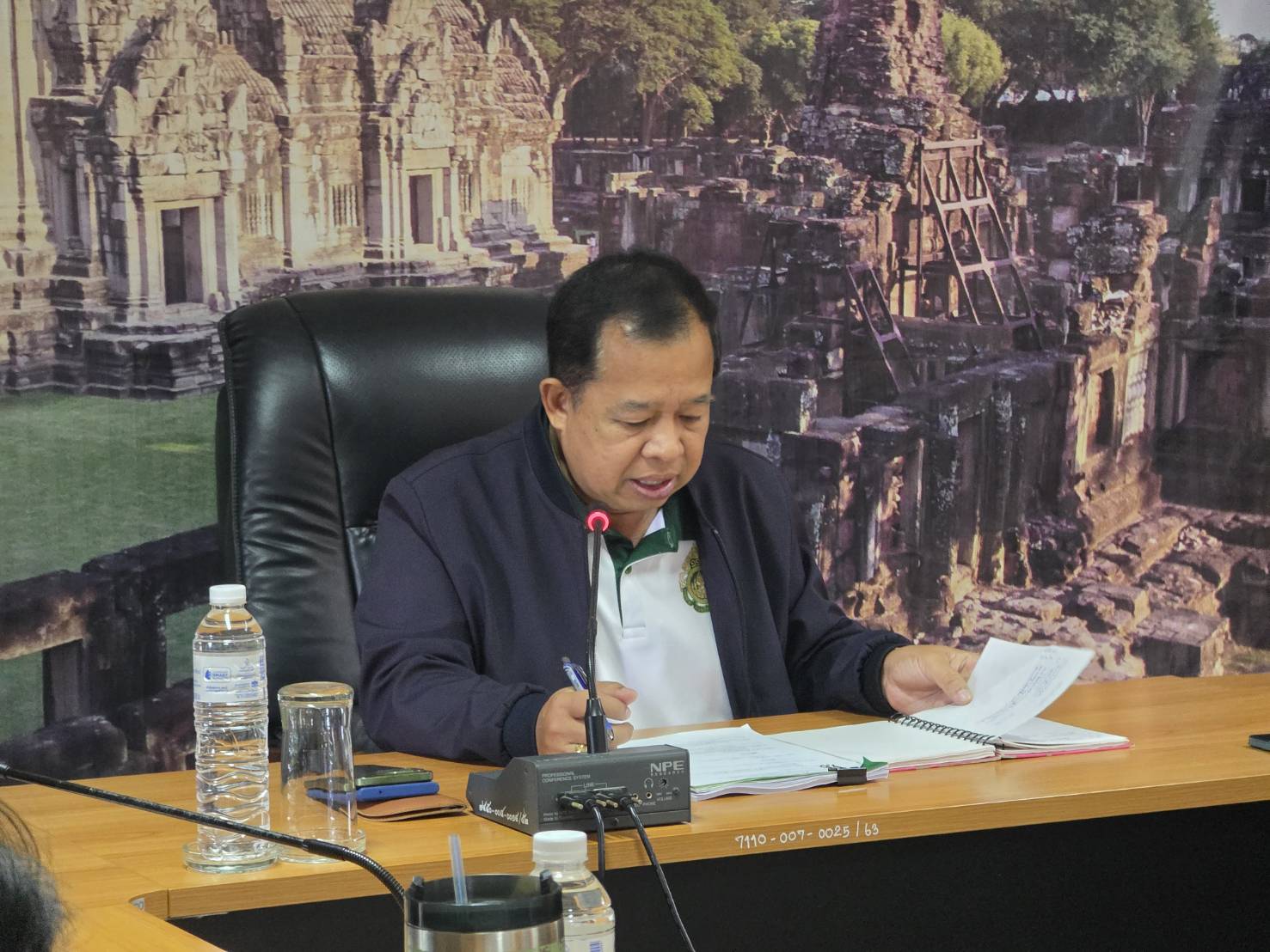 ภาพประกอบ :การประชุมสำนักฯ ครั้งที่ 4/2569 ร่วมกับหัวหน้าหน่วยงาน กลุ่ม/ฝ่าย ข้าราชการ และเจ้าหน้าที่ เพื่อมอบนโยบายในการดำเนินงานตามแผนงานประจำปีงบประมาณ พ.ศ. 2569