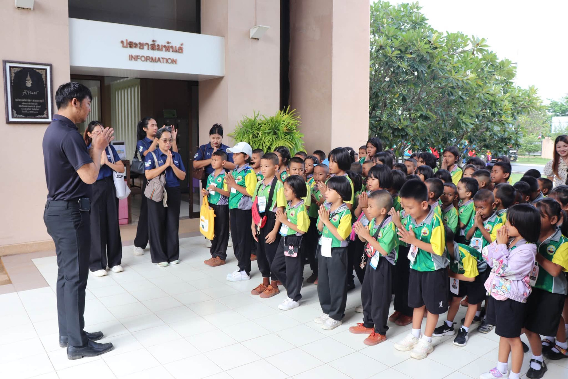 ภาพประกอบ :โรงเรียนบ้านพันษี ตำบลจารพัต อำเภอศีขรภูมิ จังหวัดสุรินทร์