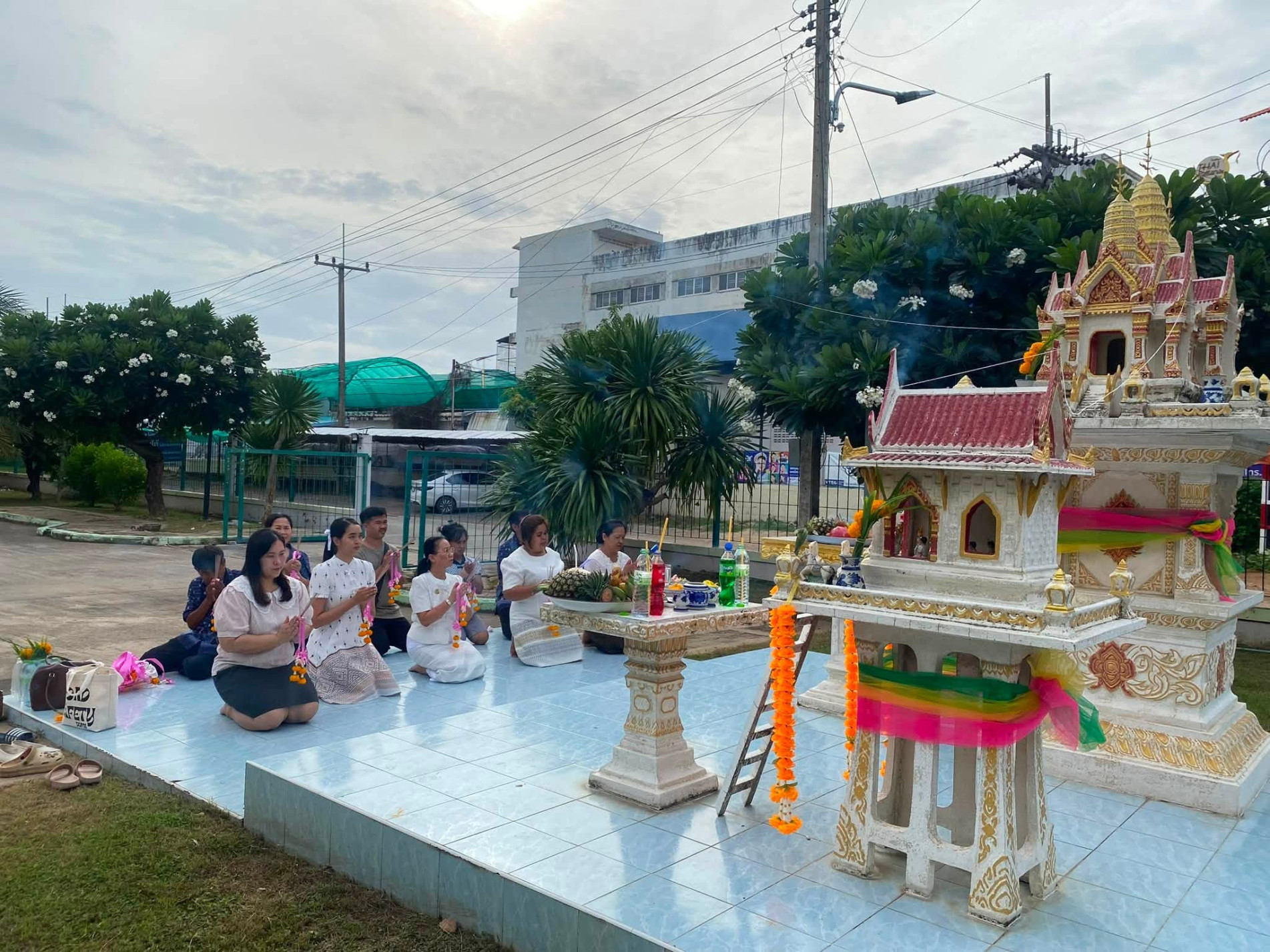ภาพประกอบ :วันที่ 24 สิงหาคม 2569 หอสมุดแห่งชาติรัชมังคลาภิเษก กาญจนบุรี  จัดพิธีทำบุญครบรอบ 29 ปี