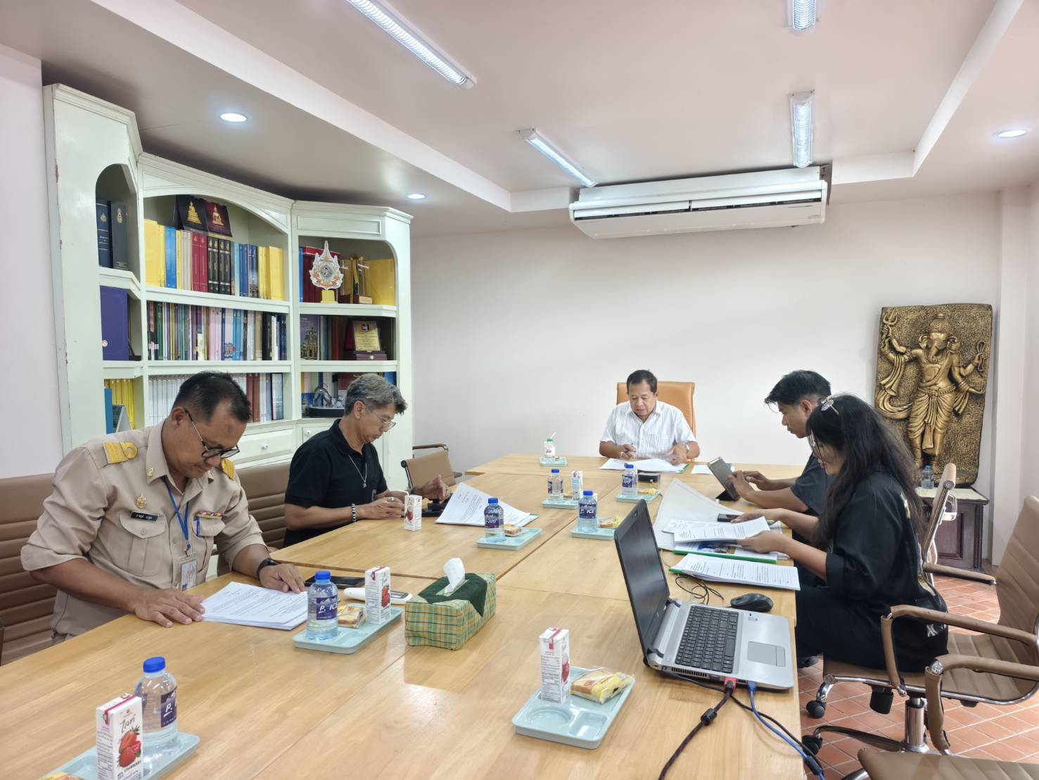 ภาพประกอบ :ตรวจรับงานโครงการปรับปรุงสิ่งอำนวยความสะดวกและปรับปรุงภูมิทัศน์อุทยานประวัติศาสตร์พิมาย ตำบลในเมือง อำเภอพิมาย จังหวัดนครราชสีมา งวดที่ 3