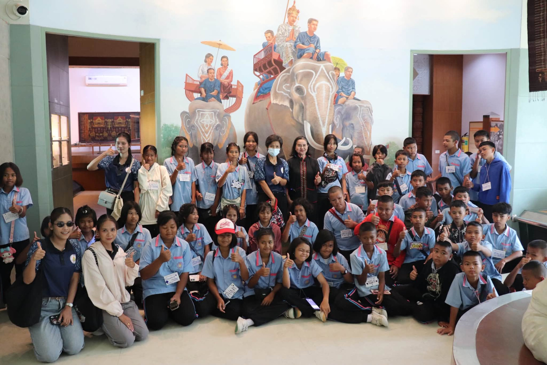 ภาพประกอบ :โรงเรียนบ้านตาแก ตำบลโคกขมิ้น อำเภอพลับพลาชัย จังหวัดบุรีรัมย์