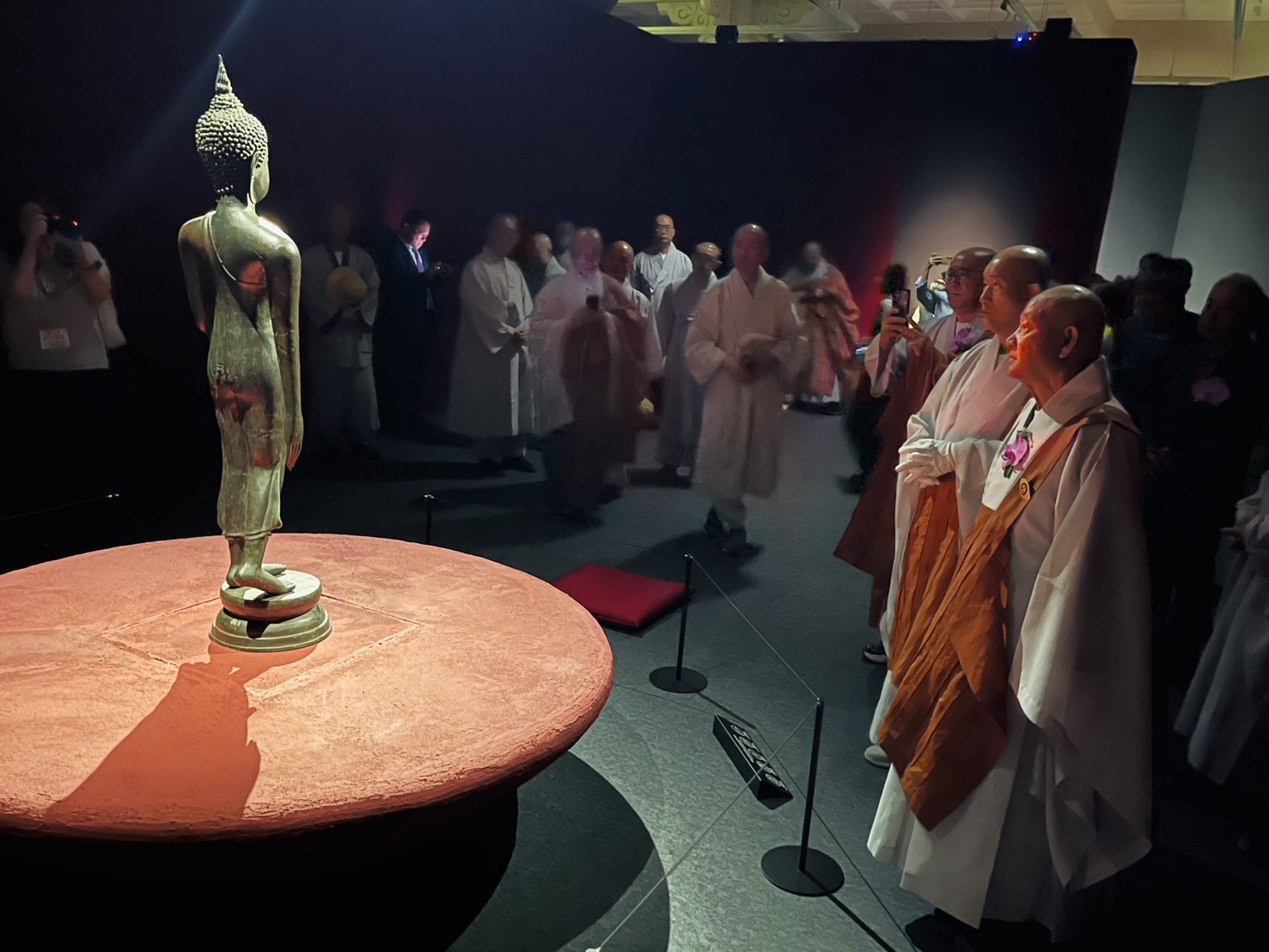 ภาพประกอบ :กรมศิลป์โชว์พุทธศิลป์ไทย ในนิทรรศการ “Amazing Thailand: Thai Buddhist Art” ที่สาธารณรัฐเกาหลี
