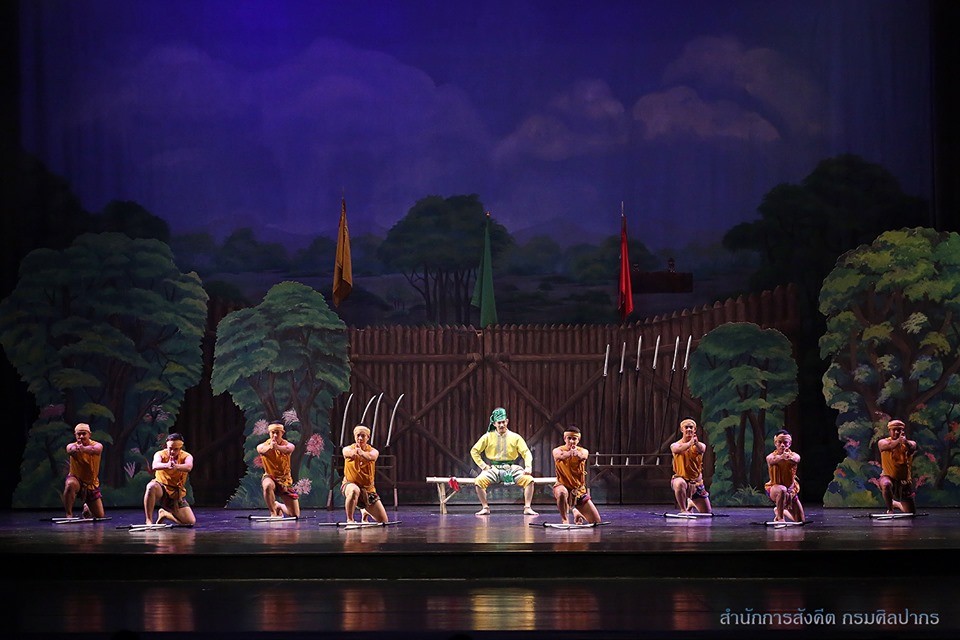 ภาพการแสดงละครเรื่องขุนช้างขุนแผน ตอน  พลายบัวได้ม้านิลบุกถิ่นพลายยง  วันอาทิตย์ที่ ๔ สิงหาคม ๒๕๖๒ เวลา ๑๔.๐๐ น. ณ โรงละครแห่งชาติ